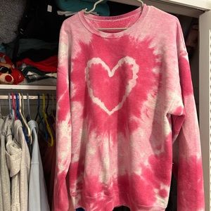 Urban Outfitters renewal remade heart die crewneck (pink)